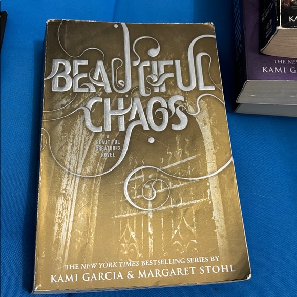 Beautiful Creatures Set Of Five Four Soft Cover One Hard Cover NWOTS - Picture 7 of 16